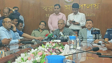 রাস্তা ফাঁকা নয়, জনমনে কোনো শঙ্কাও নেই: স্বরাষ্ট্র উপদেষ্টা