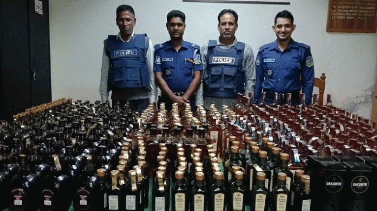 ঝিনাইগাতী থেকে বিপুল ভারতীয় মদ উদ্ধার