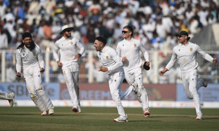 ভারতকে ৯৩ রানে অলআউট করে দক্ষিণ আফ্রিকার ঐতিহাসিক জয়