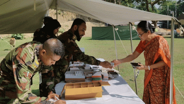 রাঙামাটির দুর্গম পাহাড়ে সেনাবাহিনীর ফ্রি মেডিকেল ক্যাম্পেইন