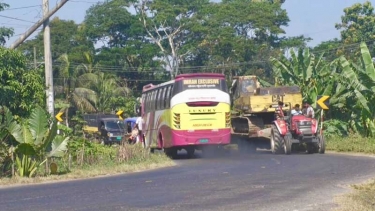 পটুয়াখালী-কুয়াকাটা মহাসড়ক: তীক্ষ্ণ বাঁক ও বাজারের চাপে বাড়ছে দুর্ঘটনার ঝুঁকি