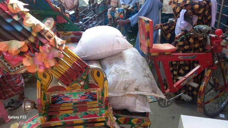 ইসলামপুর কৃষি অফিসে প্রণোদনার সার-বীজ পাচার: কালোবাজারি চক্র সক্রিয় !