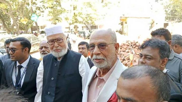 আদালতে লতিফ সিদ্দিকীর হাজিরায় সঙ্গে এলেন কাদের সিদ্দিকী