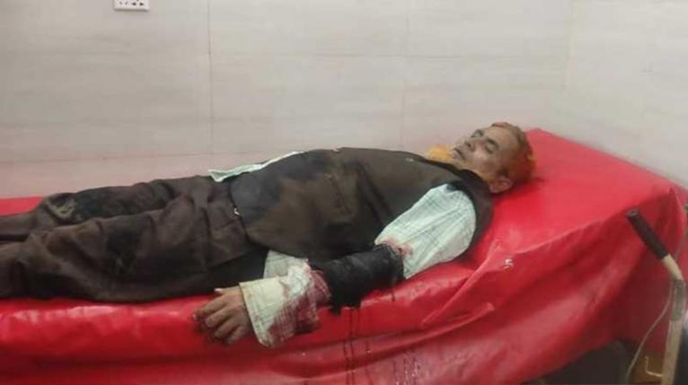 সোনারগাঁয়ে সুতা ব্যবসায়ীকে কুপিয়ে ৪ লক্ষাধিক টাকা ছিনতাই