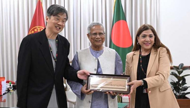 ক্যানসার নিয়ে সর্বজনীন সচেতনতা বাড়ানোর আহ্বান প্রধান উপদেষ্টার