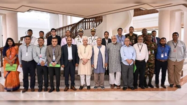 চট্টগ্রামে জলাবদ্ধতা নিরসনে ৭৫ শতাংশ অগ্রগতি : প্রধান উপদেষ্টার কাছে রিপোর্ট পেশ