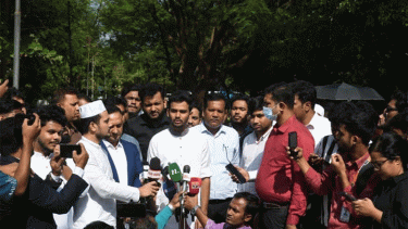 রায়েরবাজার কবরস্থানে জুলাই শহীদদের ফরেনসিক শনাক্ত শুরু ৭ ডিসেম্বর : আসিফ মাহমুদ