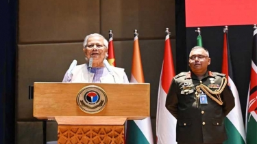 ডিফেন্স কলেজের গ্র্যাজুয়েশন অনুষ্ঠানে প্রধান উপদেষ্টা