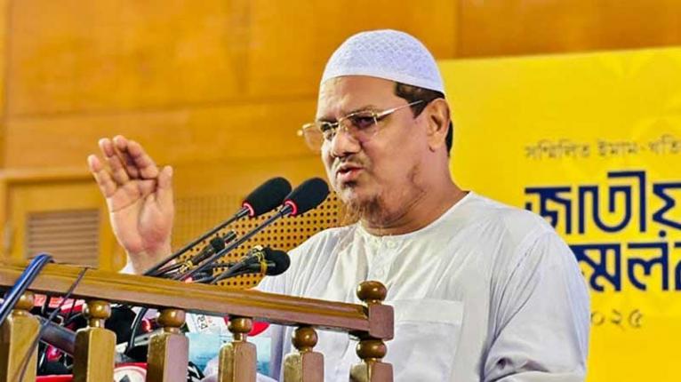 ক্ষমতার সিঁড়ি হিসেবে আলেমদের ব্যবহারের সুযোগ দেওয়া যাবে না: চরমোনাই পীর