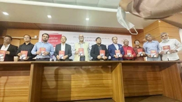 ব্যাংকের সব অসুখ প্রকাশ্যে আসছে: ড. দেবপ্রিয়