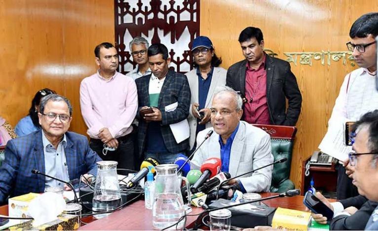 সরকার কৃষক ও ভোক্তা উভয়ের স্বার্থ সংরক্ষণের চেষ্টা করছে - কৃষি উপদেষ্টা