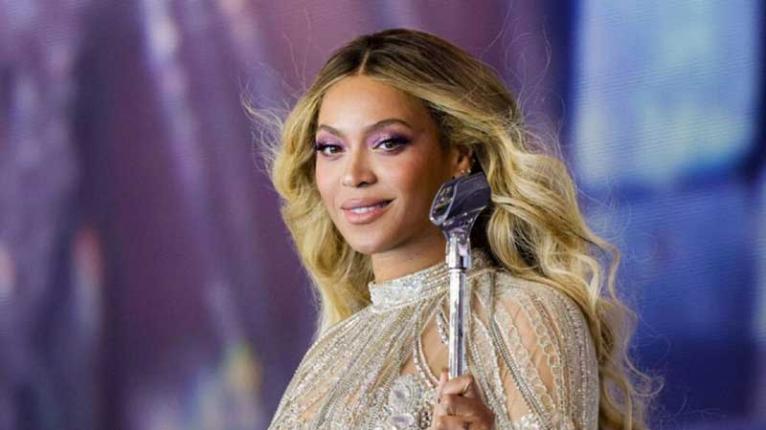 প্রথমবারের মতো বিলিয়নেয়ারের তালিকায় নাম উঠল মার্কিন পপ তারকা বিয়ন্সের
