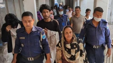 ফতুল্লায় ডিবি পরিচয়ে ছিনতাই: নারীসহ ৩ জনকে গণপিটুনি