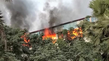গাজীপুরে কারখানার আগুন সাড়ে ৪ ঘণ্টা পর নিয়ন্ত্রণে