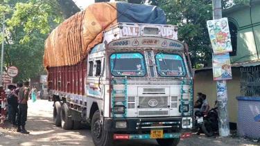 ভারত থেকে পেঁয়াজ আসা শুরু