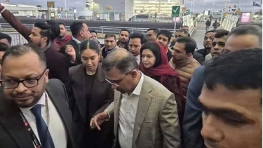 সপরিবারে লন্ডনের হিথ্রো বিমানবন্দরে তারেক রহমান