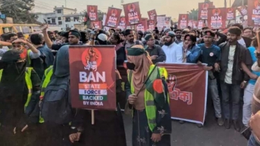 ‘মার্চ টু ইন্ডিয়ান হাইকমিশন’ কর্মসূচিতে পুলিশের বাধা