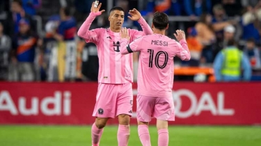 আরও এক মৌসুম ইন্টার মায়ামিতে মেসির সঙ্গী সুয়ারেজ