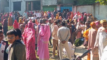 সরিষাবাড়ীতে চোরকে চিনে ফেলায় ওড়না পেঁচিয়ে গৃহবধূকে শ্বাসরোধে‌ হত্যা