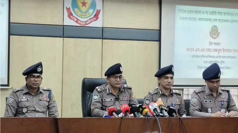 প্রথম আলোয় হামলা-ভাঙচুরের ঘটনায় ১৭ জন গ্রেপ্তার, ৩১ জন শনাক্ত