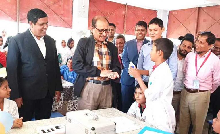 পদোন্নতি জটিলতায় ৩২ হাজার শিক্ষক: গণশিক্ষা উপদেষ্টা