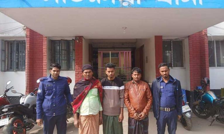 পুলিশ ফাঁড়িতে হামলা করে আসামি ছিনতাই : গ্রেপ্তার ৩