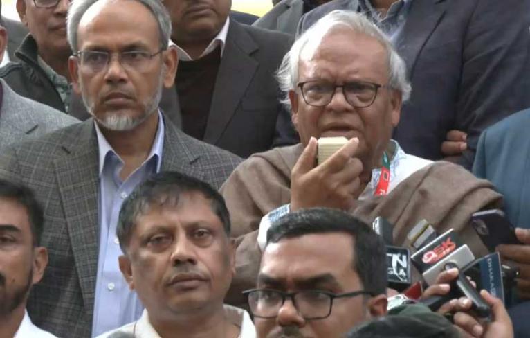 তারেক রহমানের স্বদেশ প্রত্যাবর্তন ঘিরে সবাইকে সুষ্ঠু আচরণের আহ্বান রিজভীর