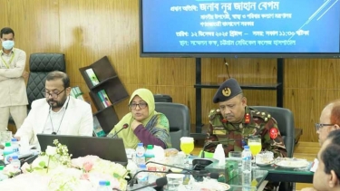 দলীয় রাজনীতির উর্ধ্বে থেকে স্বাস্থ্যসেবা নিশ্চিতে চিকিৎসকদের মনোনিবেশ করতে হবে - স্বাস্থ্য উপদেষ্টা