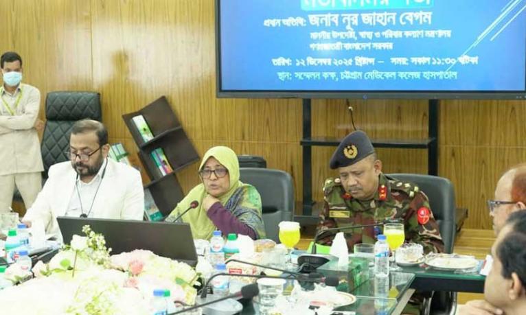 দলীয় রাজনীতির উর্ধ্বে থেকে স্বাস্থ্যসেবা নিশ্চিতে চিকিৎসকদের মনোনিবেশ করতে হবে - স্বাস্থ্য উপদেষ্টা