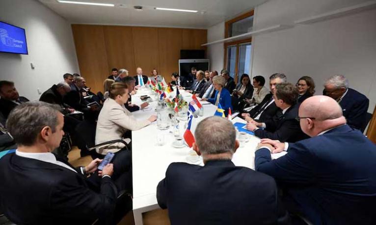 ইউক্রেনকে ৯০ বিলিয়ন ইউরো ঋণ দেবে ইইউ