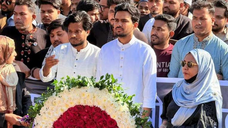 দেশকে নেতৃত্বহীন করতে হাদিকে হত্যাচেষ্টা, হিট লিস্টে অনেকেই: আসিফ মাহমুদ