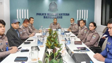 পুলিশের আইনি কাজে বাধা দিলে গ্রেপ্তার করে আদালতে পাঠাতে হবে : আইজিপি