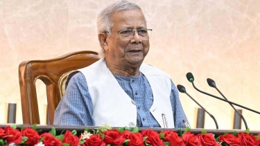 আসন্ন নির্বাচনে পুলিশকে ‘ঐতিহাসিক দায়িত্ব’ পালনের আহ্বান প্রধান উপদেষ্টার