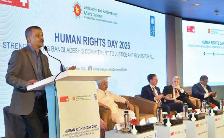 সংস্কারের অগ্রগতি রক্ষা করে এগিয়ে যেতে হবে : ড. আসিফ নজরুল