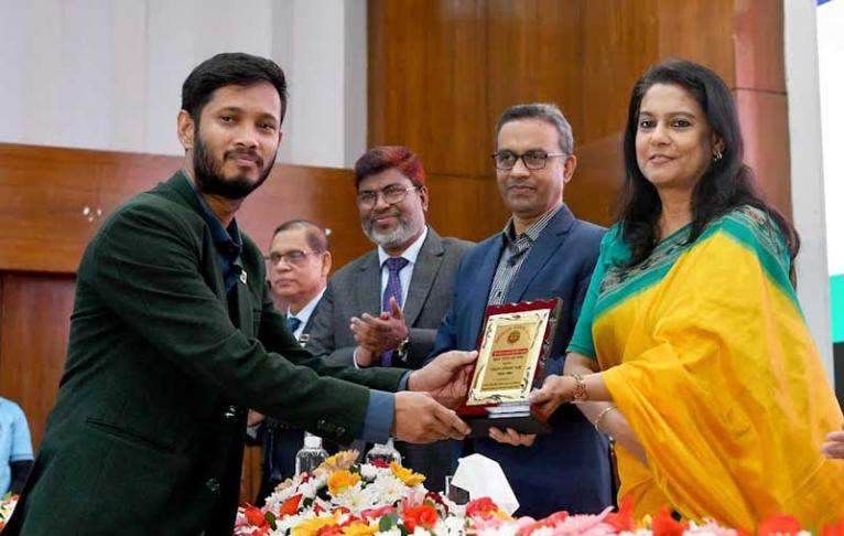 বন্যপ্রাণী রক্ষায় নতুন প্রজন্মের অগ্রণী ভূমিকা অনস্বীকার্য - পরিবেশ উপদেষ্টা