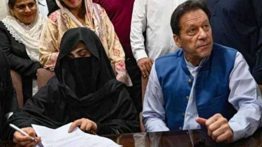 নতুন আরেক মামলায় ইমরান খান ও তার স্ত্রীর ১৭ বছরের কারাদণ্ড