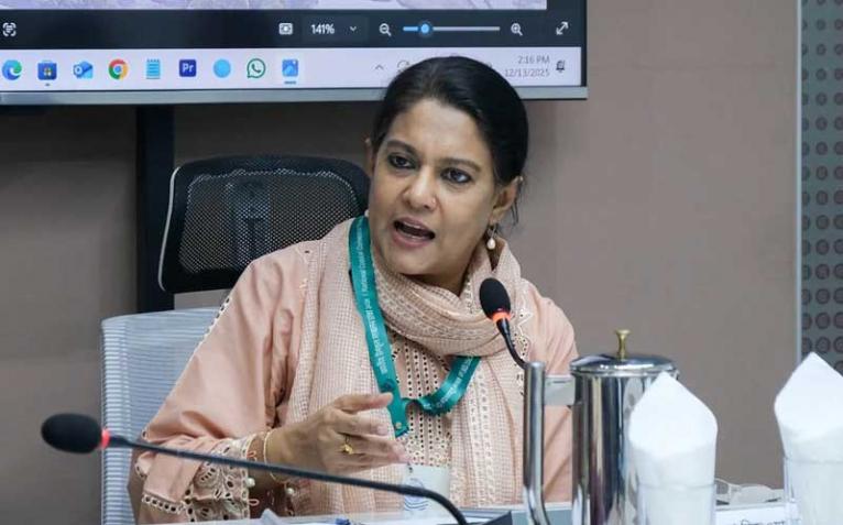 মেগা প্রকল্প নয়, মানুষের মৌলিক চাহিদা পূরণে দৃষ্টি দিতে হবে: পরিবেশ উপদেষ্টা