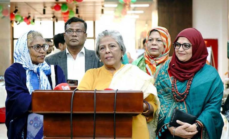 জয়িতার পোশাক ও কারুশিল্প এক সময় বিশ্বে পৌঁছাবে : শারমীন এস মুরশিদ