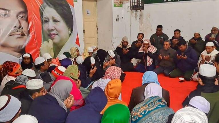 খালেদা জিয়ার মৃত্যুতে দেশজুড়ে শোক, মাগফিরাত কামনায় দোয়া