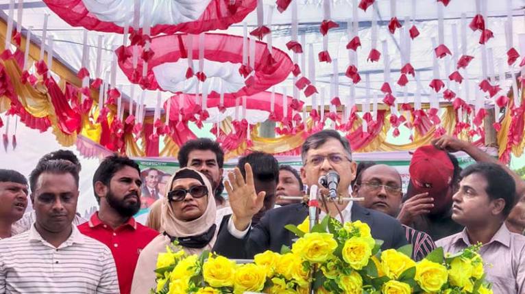 বিএনপি ক্ষমতায় এলে সবাইকে স্বাস্থ্যকার্ড দেওয়া হবে : সালাহউদ্দিন