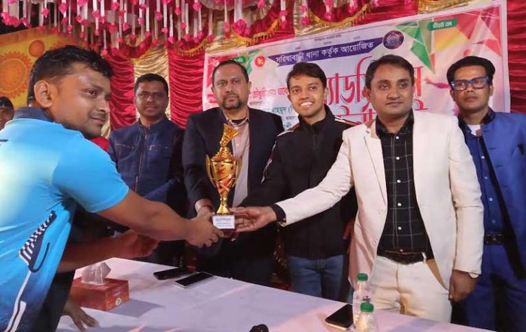 উৎসবমুখর পরিবেশে সরিষাবাড়ী থানা ব্যাডমিন্টনের ফাইনাল অনুষ্ঠিত