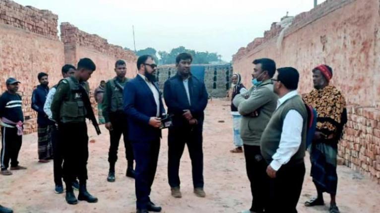 আড়াইহাজারে অবৈধ ইটভাটাকে জরিমানা