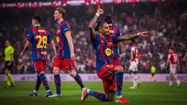 রাফিনিয়ার জোড়া গোল, বড় জয়ে ফাইনালে বার্সেলোনা