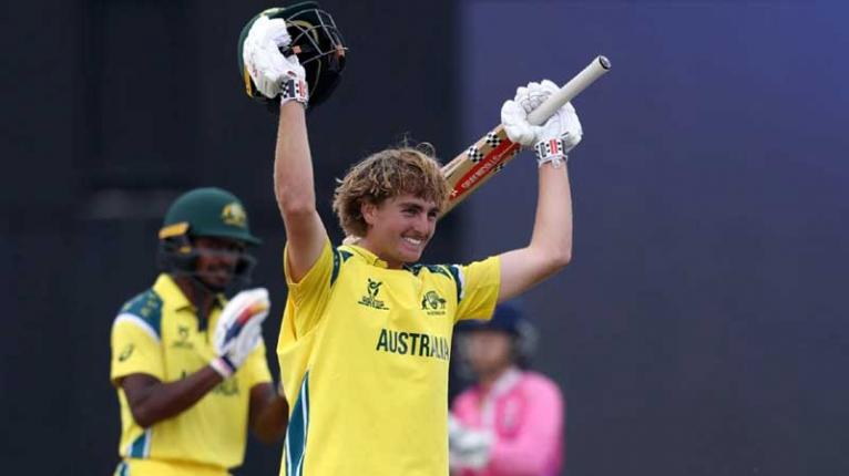 জাপানকে উড়িয়ে দেয়ার ম্যাচে অস্ট্রেলিয়ার ওপেনারের বিশ্বরেকর্ড