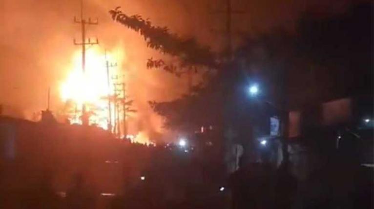 কিশোরগঞ্জে পেট্রোল পাম্পে আগুন, মালিকসহ দগ্ধ ৪