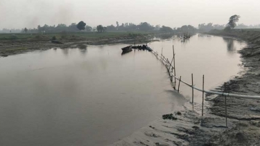 জামালপুরে যমুনা-ব্রহ্মপুত্রে অবৈধ বালু উত্তোলনের মহোৎসব, নির্বিকার প্রশাসন