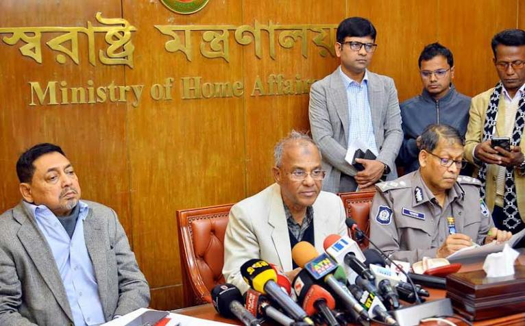 সুষ্ঠু ভোটগ্রহণ নিশ্চিতে আইনশৃঙ্খলা বাহিনী যেকোন স্থানে প্রবেশ করতে পারবে: স্বরাষ্ট্র উপদেষ্টা