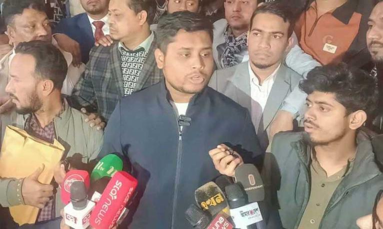 প্রশাসন বিএনপির দিকে ঝুঁকে পড়েছে, অভিযোগ হাসনাত আব্দুল্লাহর