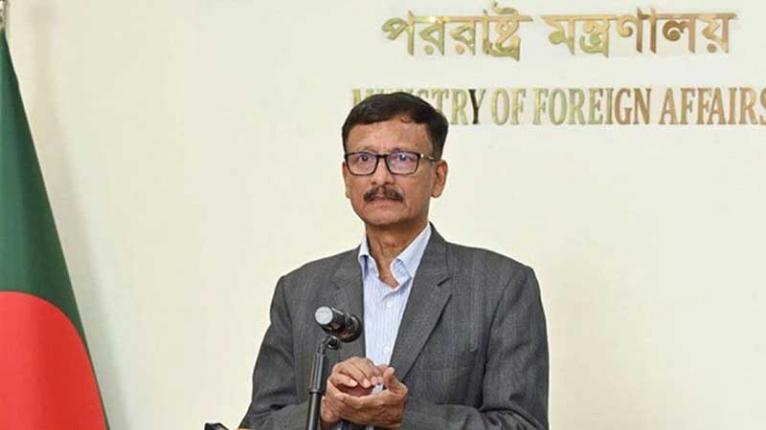 বাংলাদেশ থেকে কূটনীতিকদের পরিবার সরিয়ে নিতে ভারতের সিদ্ধান্তে যা বললেন পররাষ্ট্র উপদেষ্টা