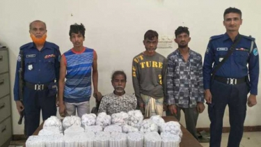 বন্দরে যৌথ বাহিনীর অভিযানে ৪ মাদক ব্যবসায়ী আটক